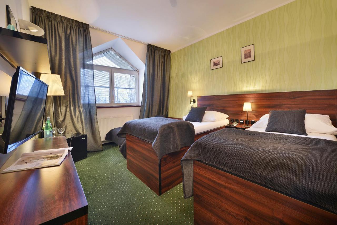 מלון Parkhotel Morris